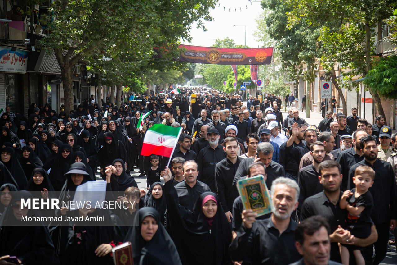 راهپیمایی مردم قزوین در محکومیت اهانت به قرآن کریم