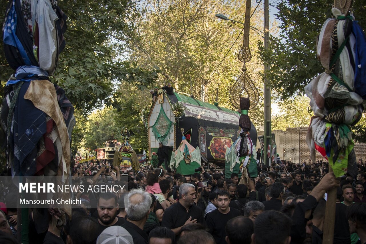 آئین معنوی نخل گردانی در شاهرود