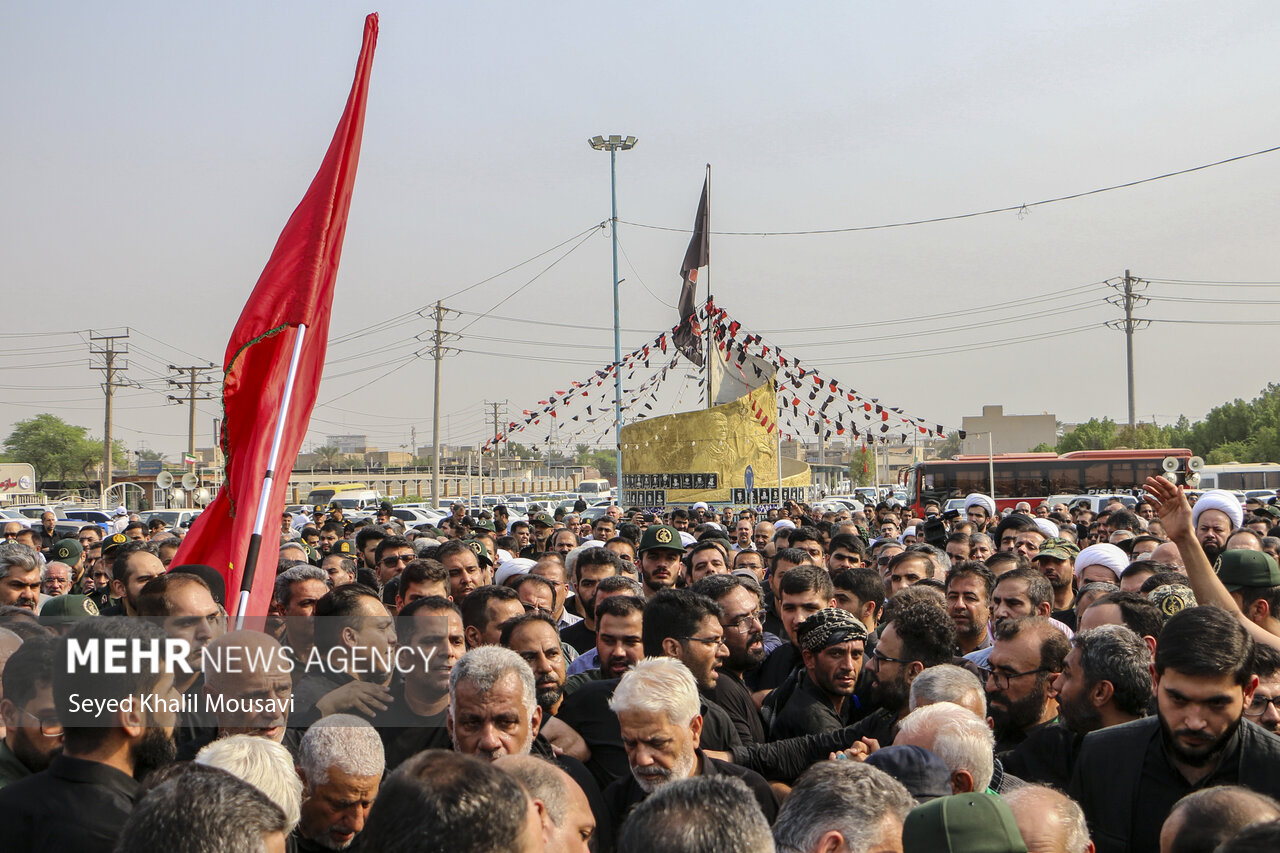 مراسم تشییع مادر سردار شهید علی هاشمی در اهواز