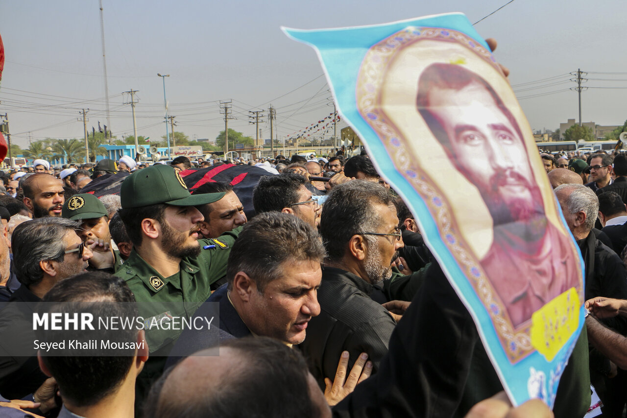 مراسم تشییع مادر سردار شهید علی هاشمی در اهواز