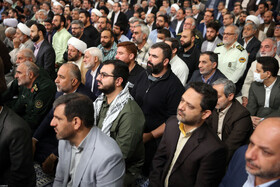 دیدار جمعی از مردم، مسئولان و مهمانان کنفرانس وحدت اسلامی با مقام معظم رهبری
