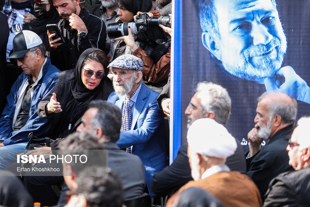 اسماعیل خلج و لاله اسکندی در مراسم تشییع پیکر زنده یاد آتیلا پسیانی