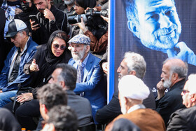 اسماعیل خلج و لاله اسکندی در مراسم تشییع پیکر زنده یاد آتیلا پسیانی