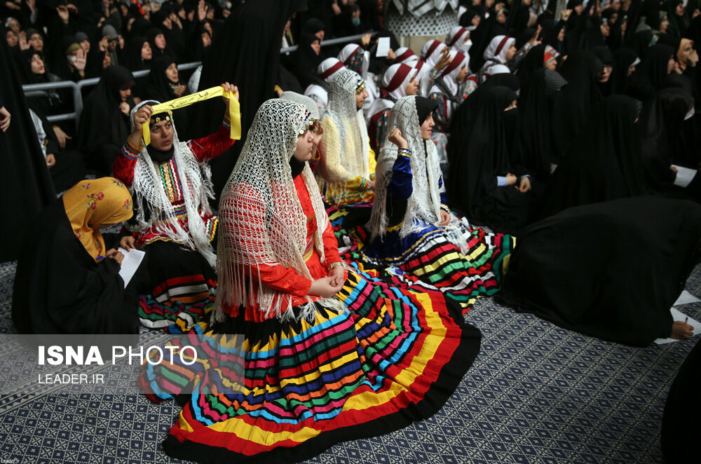 دیدار هزاران نفر از دانش‌آموزان و دانشجویان با مقام معظم رهبری