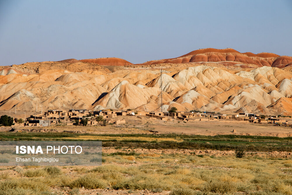 کوه‌های رنگین کمانی زنجان