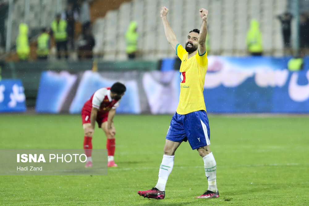 هفته نهم لیگ برتر فوتبال؛ پرسپولیس - صنعت نفت