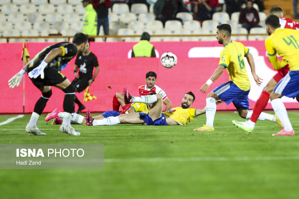 هفته نهم لیگ برتر فوتبال؛ پرسپولیس - صنعت نفت