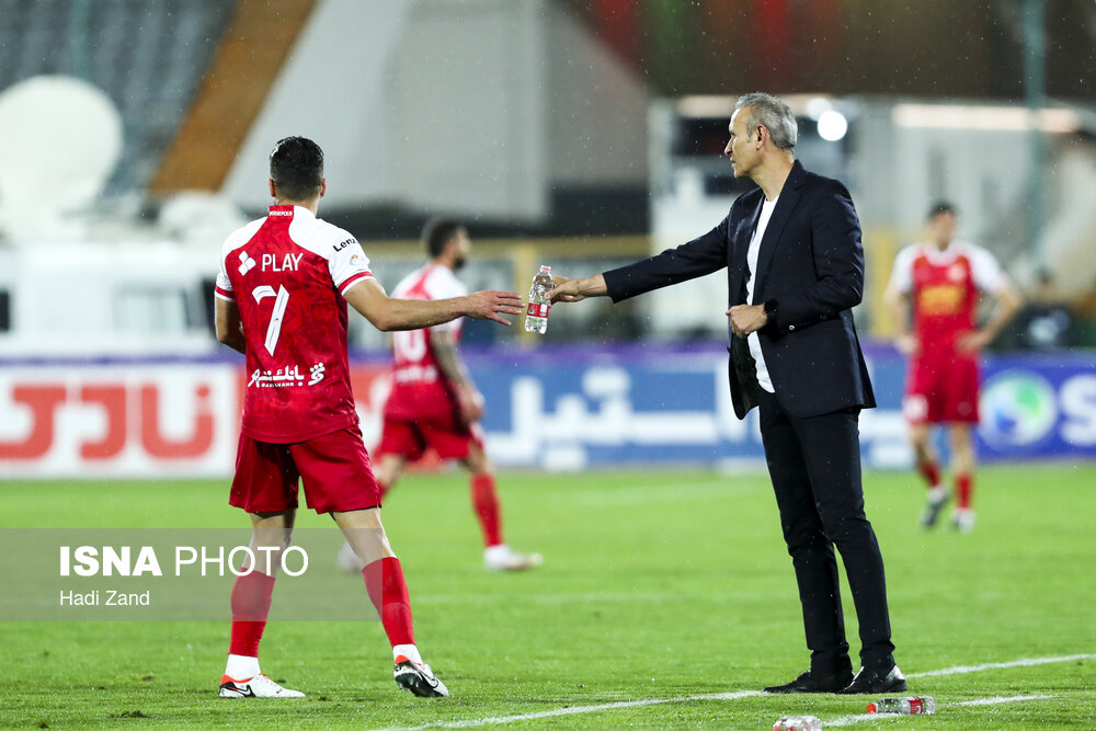 هفته نهم لیگ برتر فوتبال؛ پرسپولیس - صنعت نفت