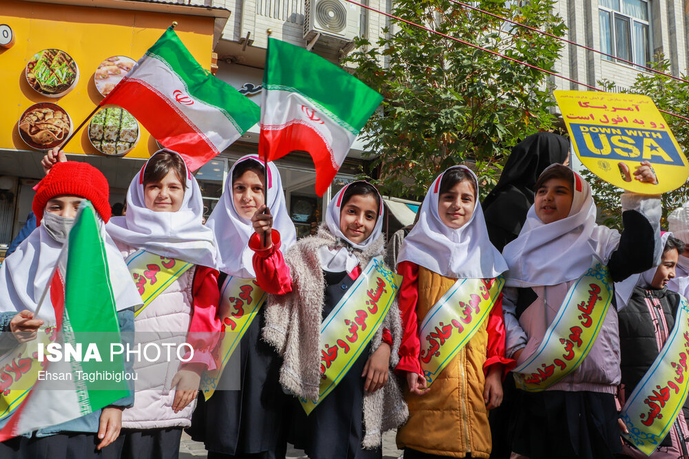 راهپیمایی ۱۳ آبان در زنجان