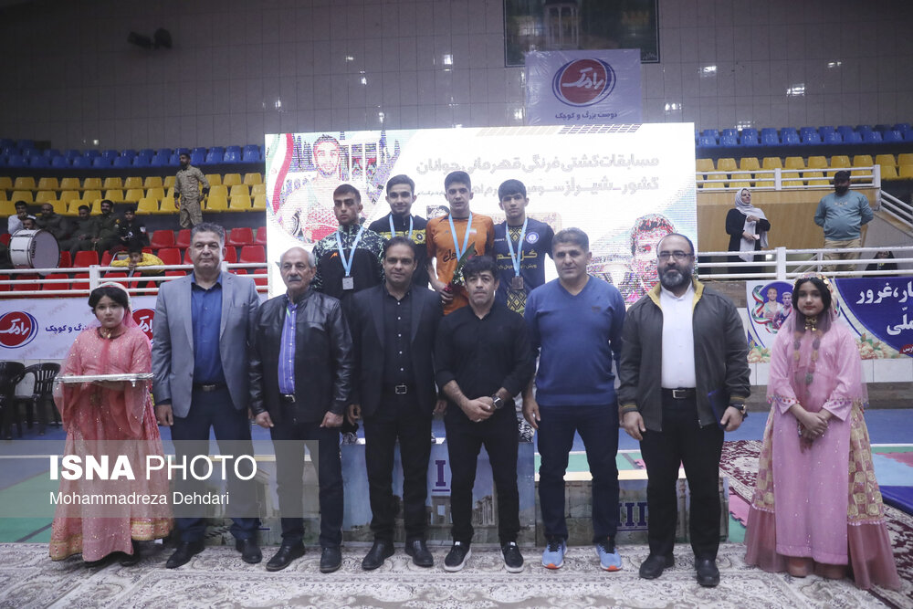 مسابقات کشتی فرنگی قهرمانی جوانان کشور