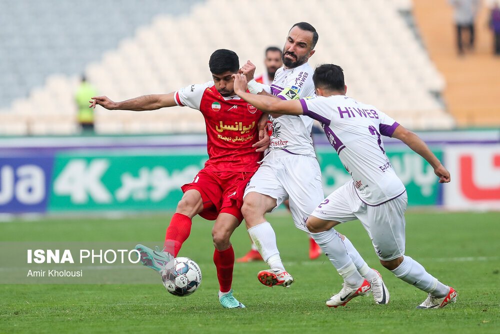 هفته دوازدهم لیگ برتر فوتبال؛ پرسپولیس و هوادار