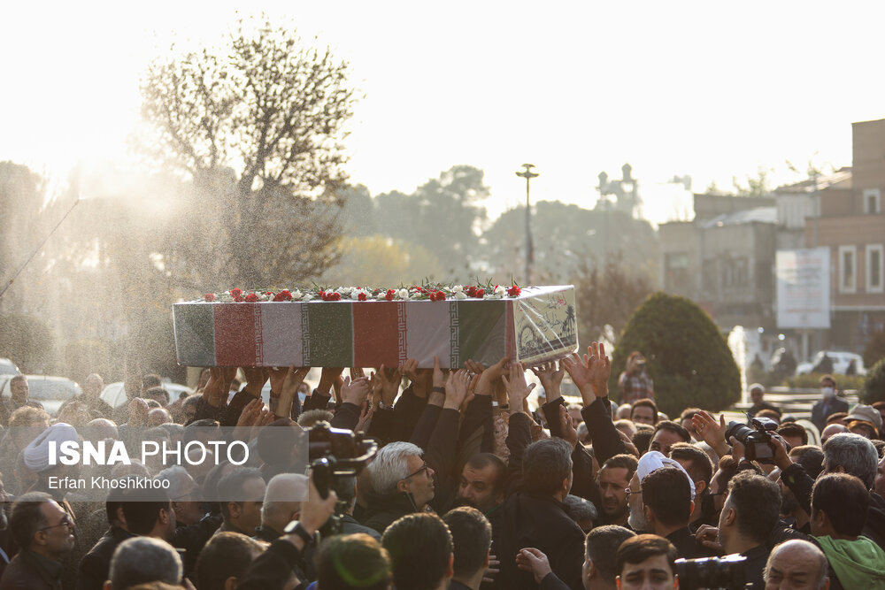 بدرقه و خاکسپاری پیکر یک شهید گمنام در وزارت فرهنگ و ارشاد اسلامی