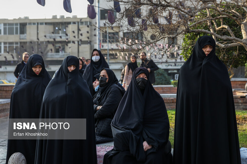 بدرقه و خاکسپاری پیکر یک شهید گمنام در وزارت فرهنگ و ارشاد اسلامی