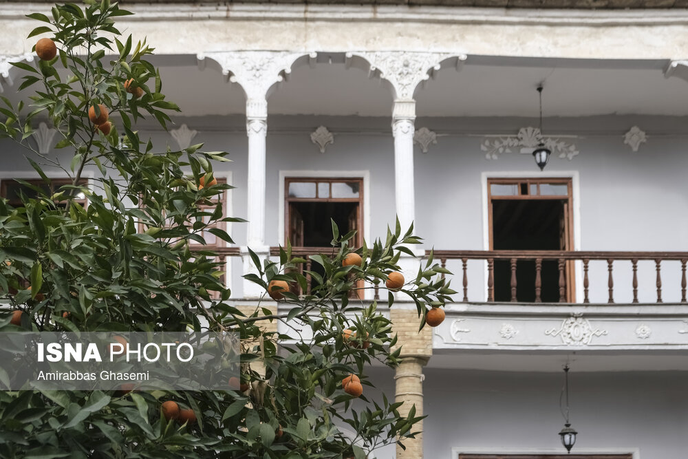 خانه "موتمن الاطباء"، پزشک ناصرالدین شاه