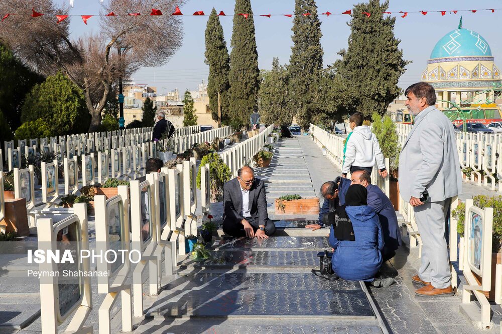 قبور سرداران شهید هشت سال دفاع مقدس، حاج حسین خرازی و حاج احمدی کاظمی