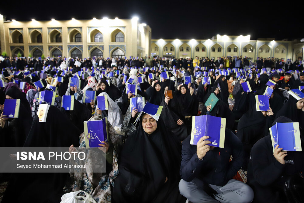 لیالی قدر، شب نوزدهم ماه مبارک رمضان - حرم امام رضا(ع)