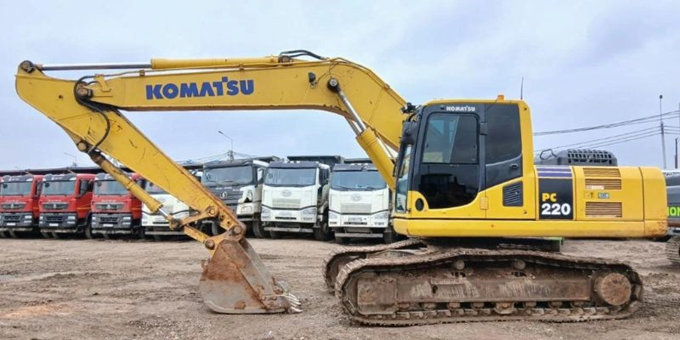 قطعات بیل مکانیکی کوماتسو 220